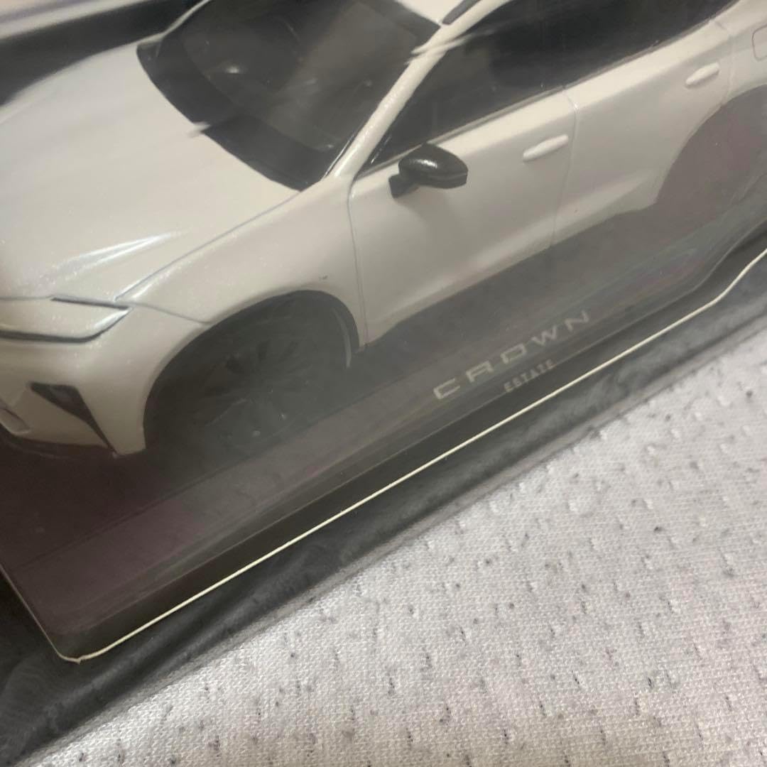 PHEVエステート1/30ミニカープレシャスホワイトパールCROWN ESTATE